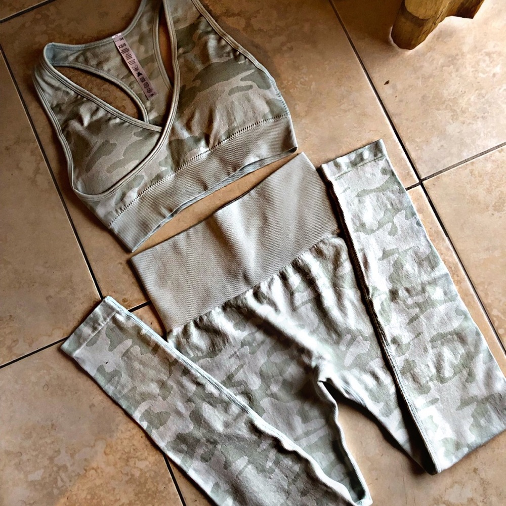 New camo seamless leggings/top SET—gymshark like - Picture 5 of 5